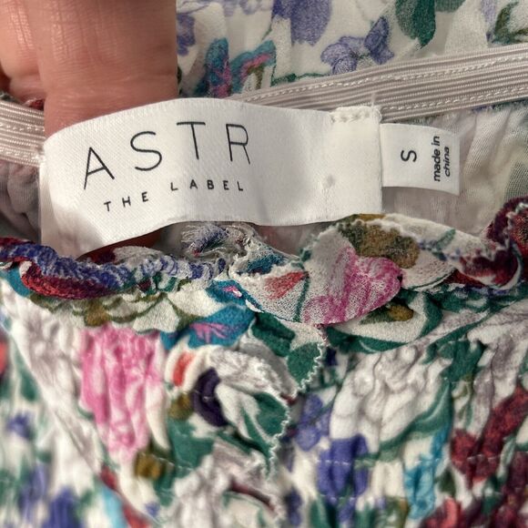 ASTR The Label Floral Smocked balloon Sleeve Top Small Pink Green Garden Party - Picture 2 of 4